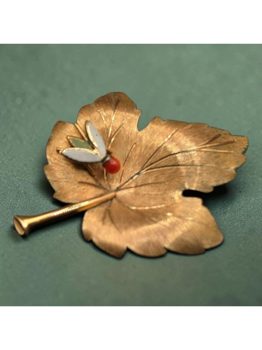 Vintage Krementz Gold-Tone Leaf Brooch Enamel Fly Accent Pin